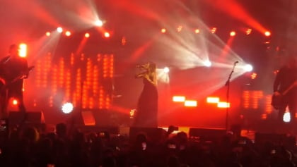 Watch: SEETHER Performs FLYLEAF's 'I'm So Sick' With LACEY STURM In Pennsylvania