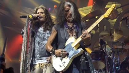 AEROSMITH To Announce 40-Plus-Date U.S. Tour On 'The Howard Stern Show'