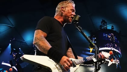 METALLICA Sets Attendance Record For St. Louis's Dome At America's Center: 'Over 100,000 Tickets Were Sold'
