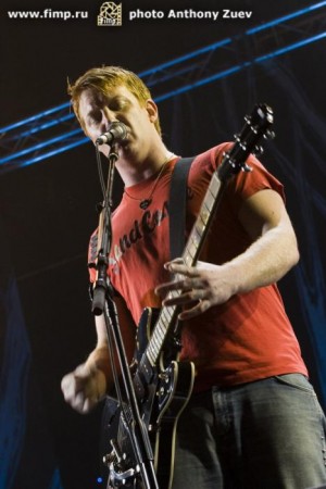  QUEENS OF THE STONE AGE   